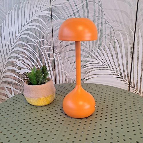 Codice. 3282-Lampa da tavolo senza fili di acciaio verniciato terracotta