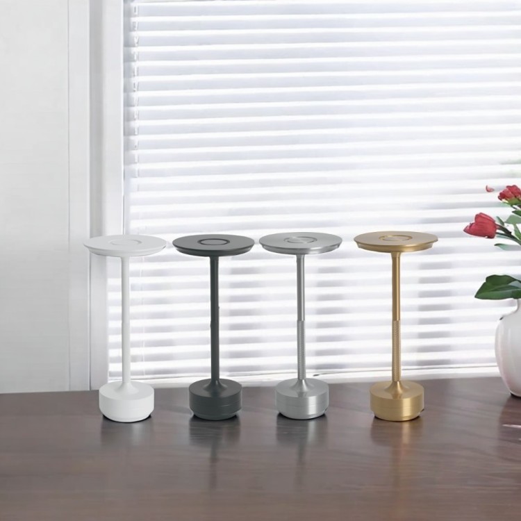 Cod. 3285-Cabled lampe de table en acier peint noir