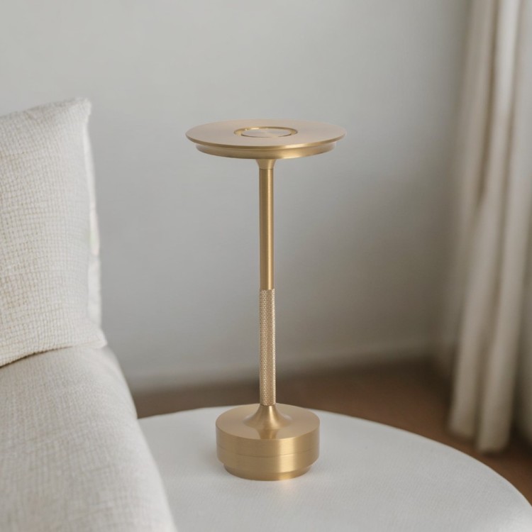 Codice. 3287-Lampa da tavolo senza fili di acciaio verniciato in oro