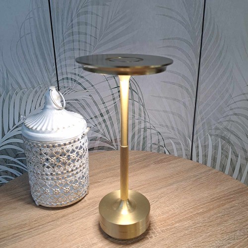 Codice. 3287-Lampa da tavolo senza fili di acciaio verniciato in oro