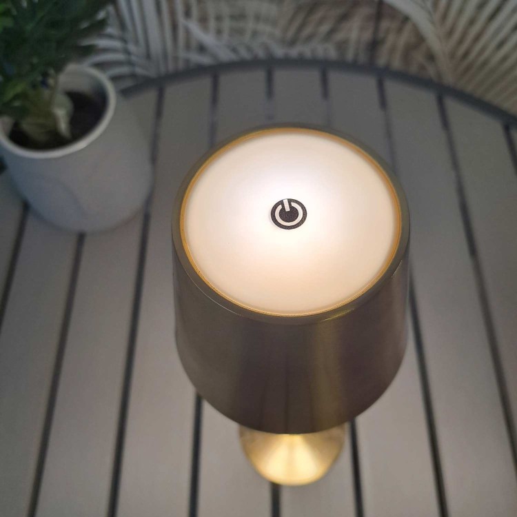 Cód. 3290-Lámpara de mesa sin cable acero pintado oro