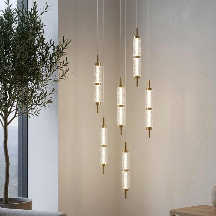 RÉF. 3374 LUSTRE 6 LUMIÈRES EN ACRYLIQUE ET ACIER DORÉ